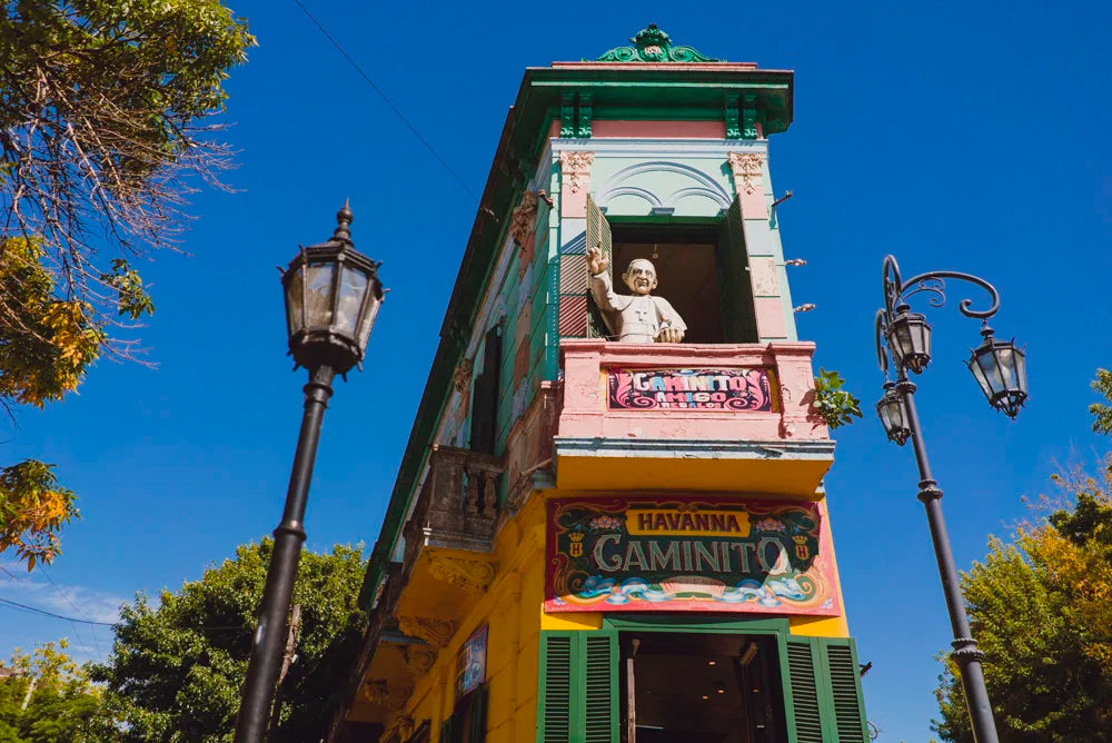 Colourful street photo in La Boca, Buenos Aires, photo 1