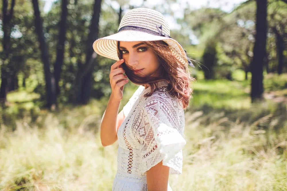 Fashion campaign photo for Ladyluna in a meadow, photo 1