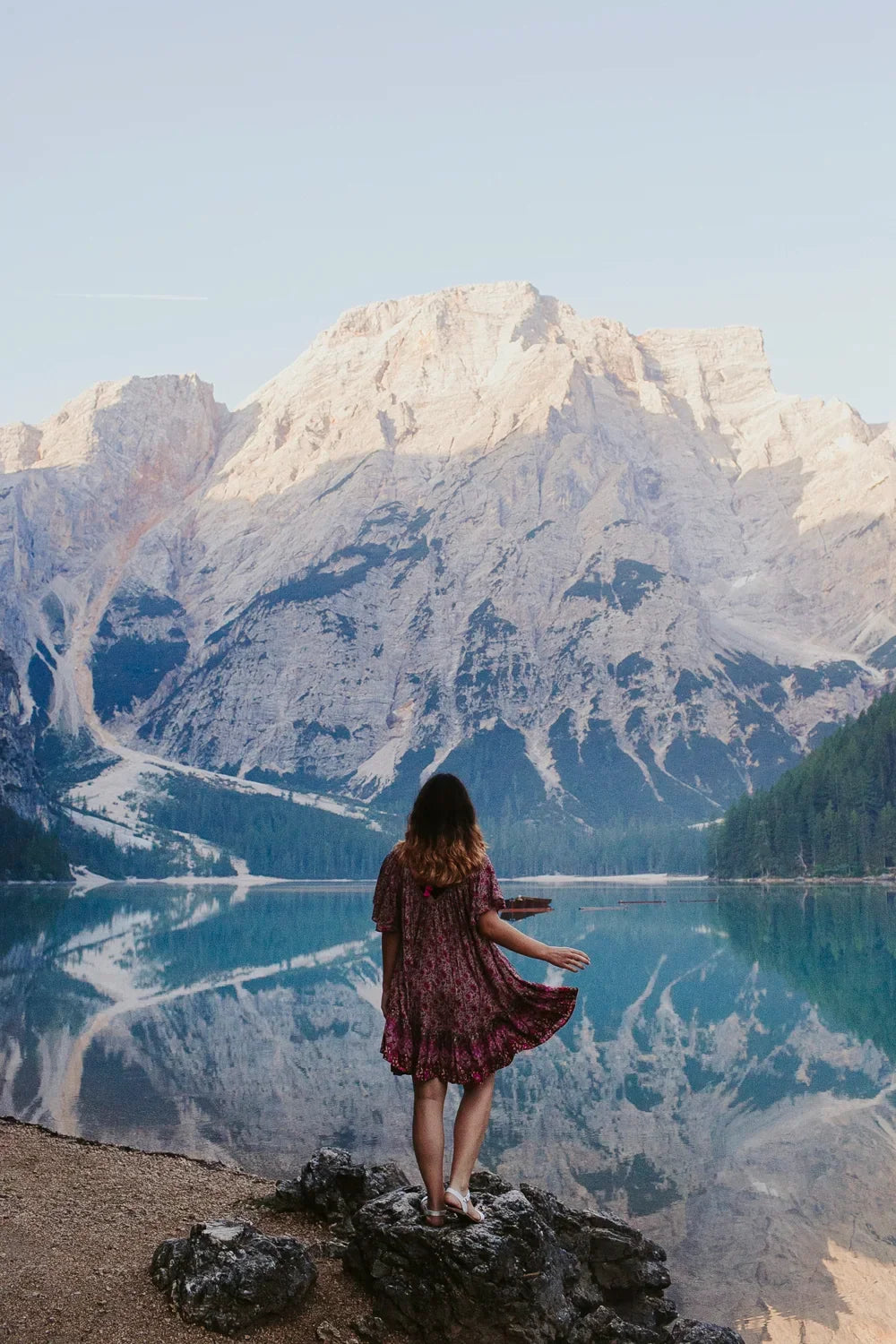 Early morning landscape photo of Lago di Braies in the Italian Alps, photo 1