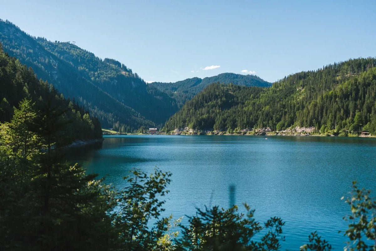 Landscape photo of Lake Gosau in Austria shot on the Sony A7IV and GM 35mm f1.4, photo 1