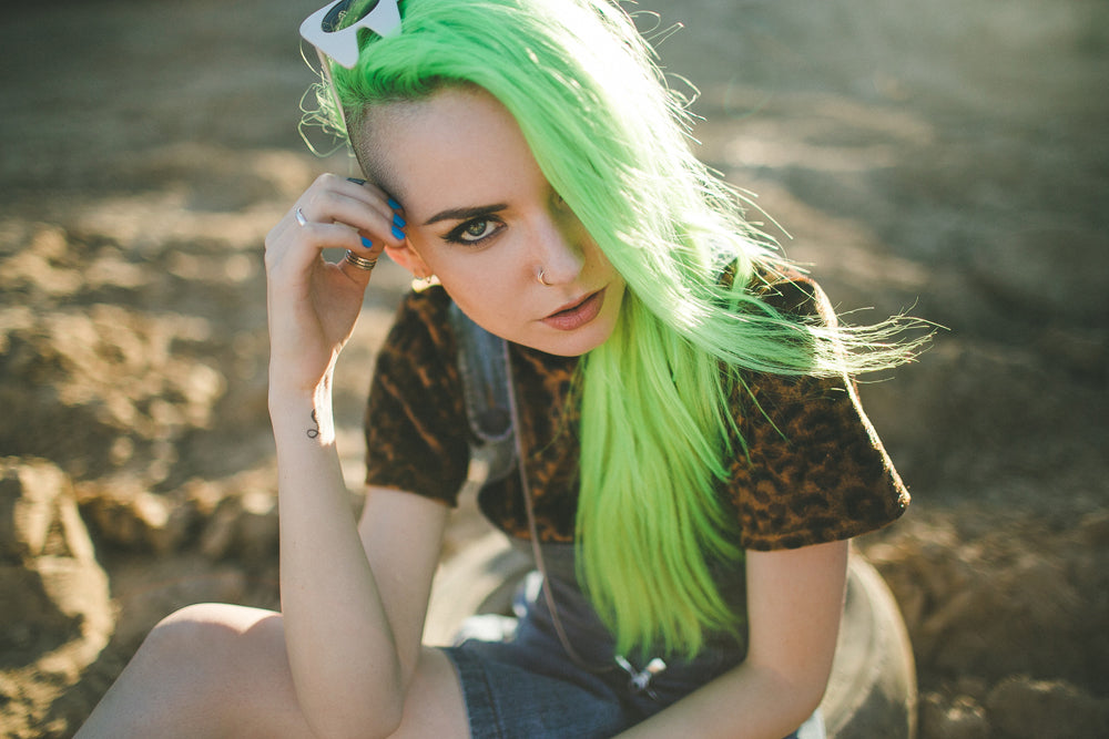 Desert fashion editorial portrait at night, photo 1