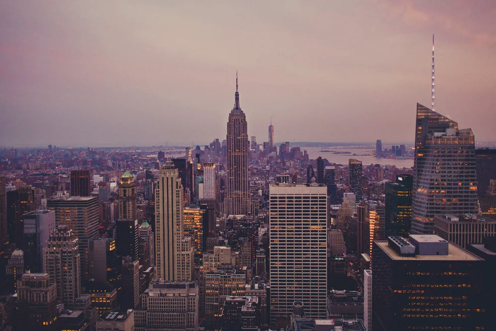 Night street photo in New York City, photo 1